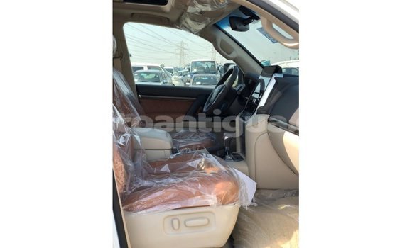 Buy Import Toyota Land Cruiser White Car in Import - Dubai in Antigua Buy Import Toyota Land Cruiser White Car in Import - Dubai in Antigua