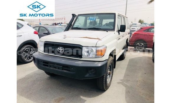 Buy Import Toyota Land Cruiser White Car in Import - Dubai in Antigua Buy Import Toyota Land Cruiser White Car in Import - Dubai in Antigua