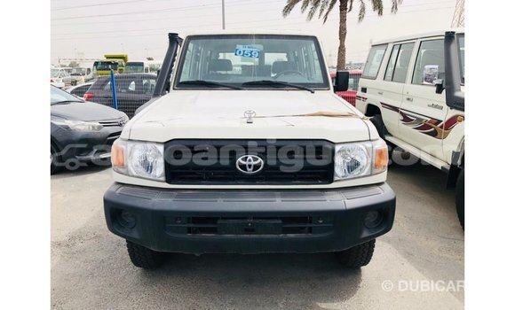 Buy Import Toyota Land Cruiser White Car in Import - Dubai in Antigua Buy Import Toyota Land Cruiser White Car in Import - Dubai in Antigua