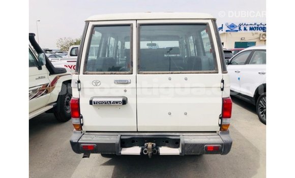 Buy Import Toyota Land Cruiser White Car in Import - Dubai in Antigua Buy Import Toyota Land Cruiser White Car in Import - Dubai in Antigua