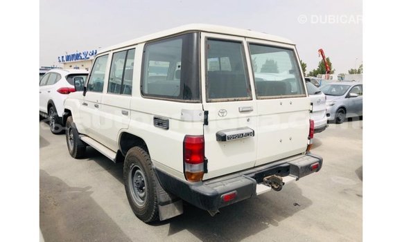 Buy Import Toyota Land Cruiser White Car in Import - Dubai in Antigua Buy Import Toyota Land Cruiser White Car in Import - Dubai in Antigua