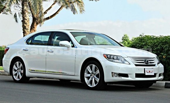 Buy Import Lexus LS White Car in Import - Dubai in Antigua