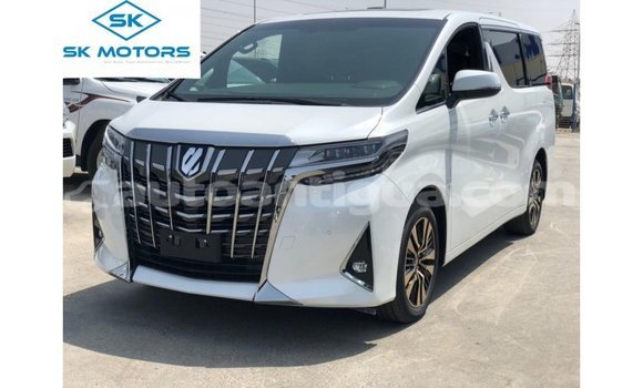 Buy Import Toyota Alphard White Car in Import - Dubai in Antigua