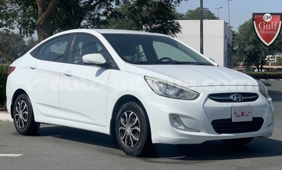 Buy Import Hyundai Accent White Car in Import - Dubai in Antigua