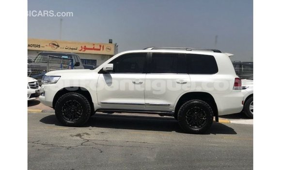 Buy Import Toyota Land Cruiser White Car in Import - Dubai in Antigua Buy Import Toyota Land Cruiser White Car in Import - Dubai in Antigua