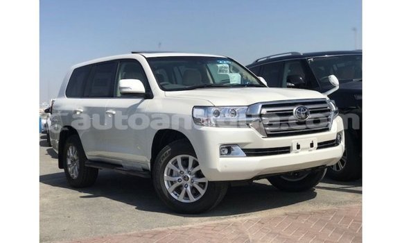 Buy Import Toyota Land Cruiser White Car in Import - Dubai in Antigua