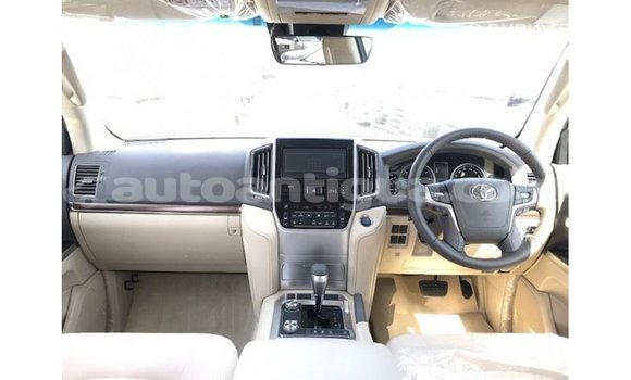 Buy Import Toyota Land Cruiser White Car in Import - Dubai in Antigua Buy Import Toyota Land Cruiser White Car in Import - Dubai in Antigua