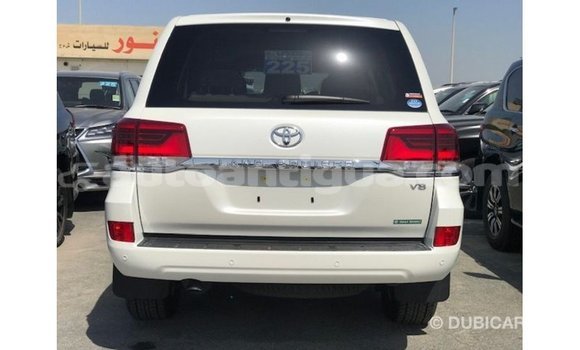 Buy Import Toyota Land Cruiser White Car in Import - Dubai in Antigua Buy Import Toyota Land Cruiser White Car in Import - Dubai in Antigua