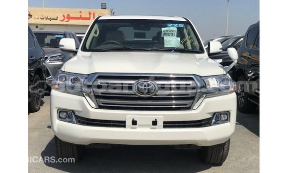 Buy Import Toyota Land Cruiser White Car in Import - Dubai in Antigua Buy Import Toyota Land Cruiser White Car in Import - Dubai in Antigua