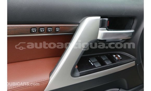 Buy Import Toyota Land Cruiser White Car in Import - Dubai in Antigua Buy Import Toyota Land Cruiser White Car in Import - Dubai in Antigua