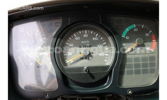 Buy Import Nissan Evalia White Truck in Import - Dubai in Antigua