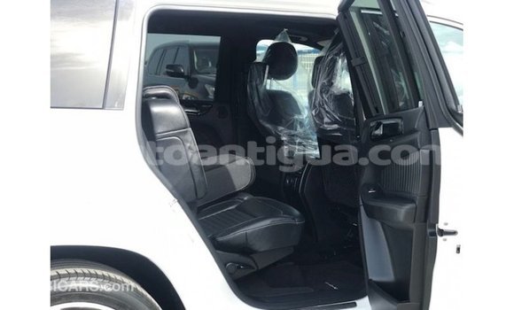 Buy Import Mercedes-Benz 190 (W201) White Car in Import - Dubai in Antigua Buy Import Mercedes-Benz 190 (W201) White Car in Import - Dubai in Antigua