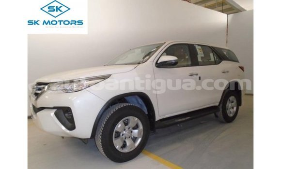 Buy Import Toyota Fortuner White Car in Import - Dubai in Antigua