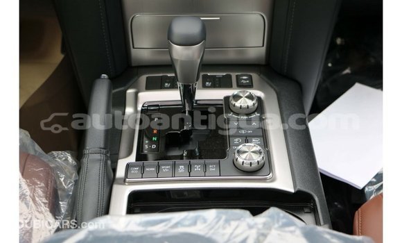 Buy Import Toyota Land Cruiser White Car in Import - Dubai in Antigua Buy Import Toyota Land Cruiser White Car in Import - Dubai in Antigua