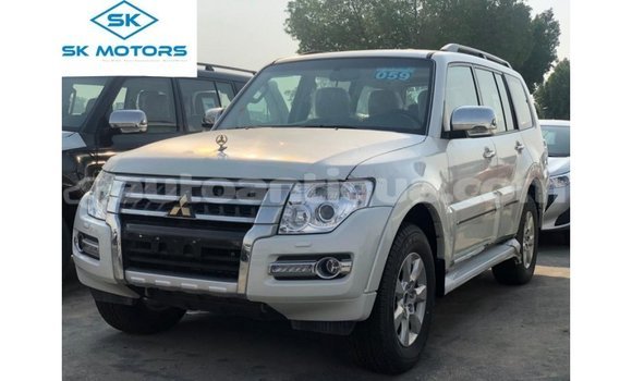Buy Import Mitsubishi Pajero Black Car in Import - Dubai in Antigua