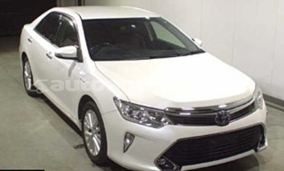 Buy Used Toyota Camry (Japan) White Car in All Saints in Antigua Buy Used Toyota Camry (Japan) White Car in All Saints in Antigua
