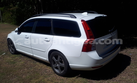 Buy Used Volvo V50 White Car in Bolands in Antigua Buy Used Volvo V50 White Car in Bolands in Antigua