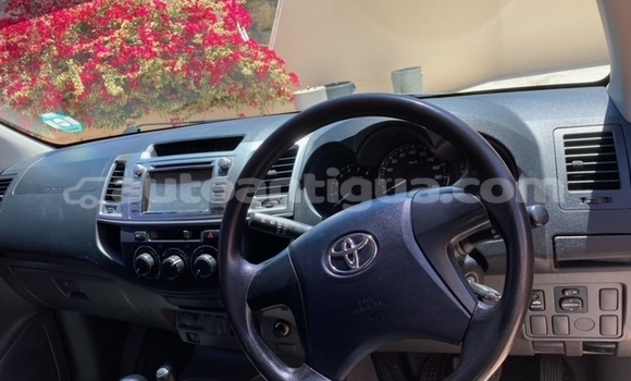 Buy Used Toyota Hilux Silver Car in Liberta in Antigua Buy Used Toyota Hilux Silver Car in Liberta in Antigua
