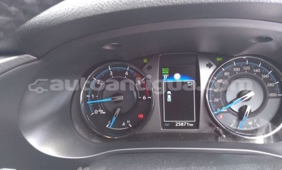 Buy Used Toyota Hilux Blue Car in Piggotts in Antigua Buy Used Toyota Hilux Blue Car in Piggotts in Antigua