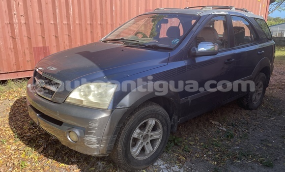 Buy Used Kia Sorento Blue Car in Liberta in Antigua