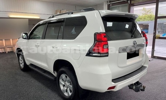 Buy Used Toyota Land Cruiser White Car in Liberta in Antigua Buy Used Toyota Land Cruiser White Car in Liberta in Antigua