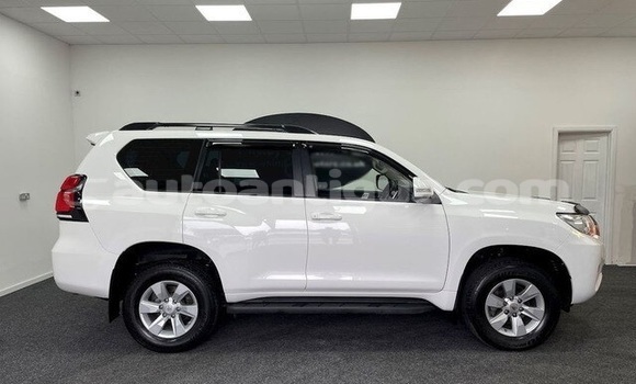 Buy Used Toyota Land Cruiser White Car in Liberta in Antigua Buy Used Toyota Land Cruiser White Car in Liberta in Antigua