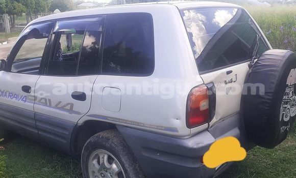 Buy Used Toyota RAV4 White Car in All Saints in Antigua Buy Used Toyota RAV4 White Car in All Saints in Antigua