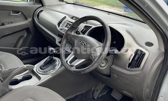 Buy Used Kia Sportage Silver Car in Carlisle in Antigua Buy Used Kia Sportage Silver Car in Carlisle in Antigua