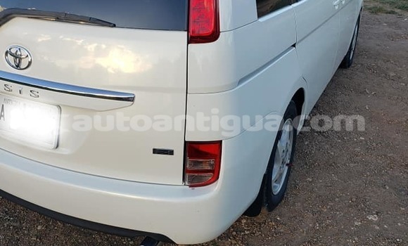 Buy Used Toyota ISis White Car in St John's in Antigua Buy Used Toyota ISis White Car in St John's in Antigua