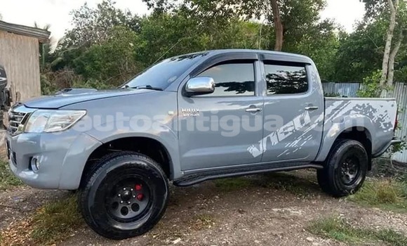 Buy Used Toyota Hiluxe Revo Blue Car in Import - Dubai in Antigua Buy Used Toyota Hiluxe Revo Blue Car in Import - Dubai in Antigua