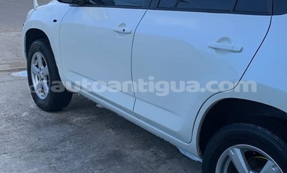 Buy Used Toyota RAV4 White Car in Import - Dubai in Antigua Buy Used Toyota RAV4 White Car in Import - Dubai in Antigua