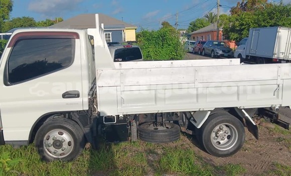Buy Used Mitsubishi Van White Truck in Codrington in Antigua Buy Used Mitsubishi Van White Truck in Codrington in Antigua