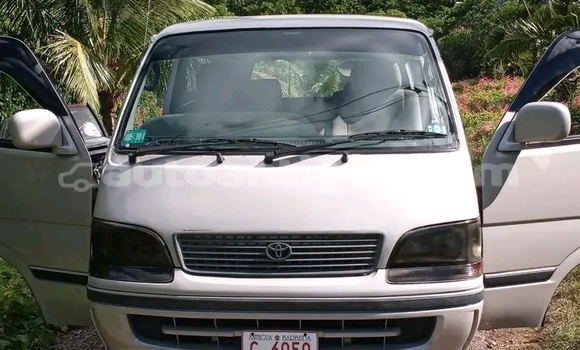 Buy Used Toyota Hiace Beige Car in Liberta in Antigua Buy Used Toyota Hiace Beige Car in Liberta in Antigua