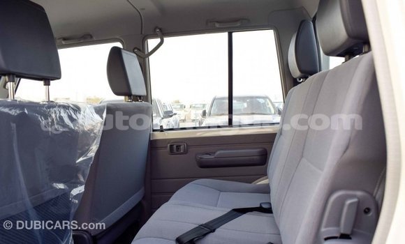 Buy Import Toyota Pickup White Car in Import - Dubai in Antigua Buy Import Toyota Pickup White Car in Import - Dubai in Antigua