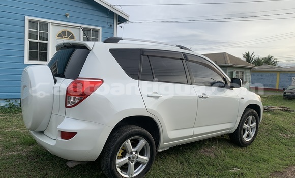 Buy Used Toyota RAV4 White Car in Piggotts in Antigua Buy Used Toyota RAV4 White Car in Piggotts in Antigua