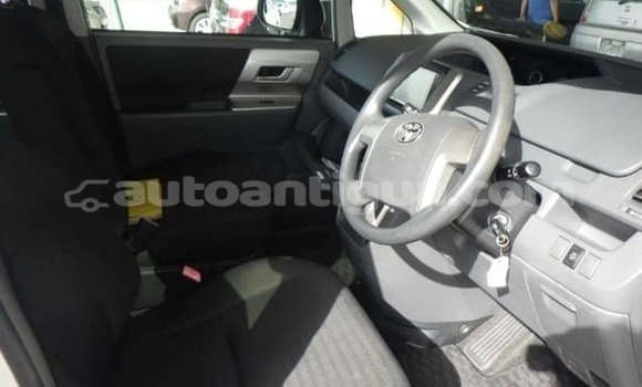 Buy Used Toyota Voxy White Car in Codrington in Antigua Buy Used Toyota Voxy White Car in Codrington in Antigua