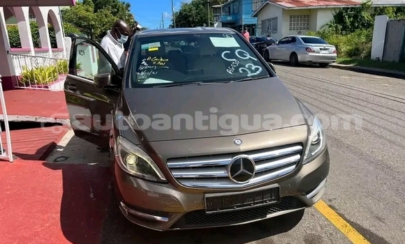 Buy Used Mercedes-Benz 270D Other Car in Potters Village in Antigua Buy Used Mercedes-Benz 270D Other Car in Potters Village in Antigua