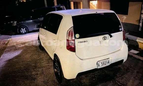 Buy Used Toyota Avensis White Car in Parham in Antigua Buy Used Toyota Avensis White Car in Parham in Antigua