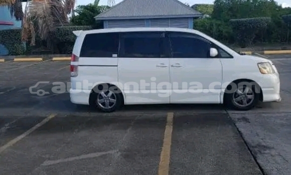 Medium with watermark toyota noah antigua import dubai 4232