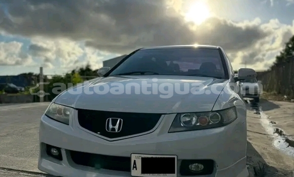 Buy Used Honda Elysion White Car in Carlisle in Antigua