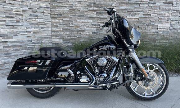 Buy Used Harley Davidson Softail Black Bike in Carlisle in Antigua Buy Used Harley Davidson Softail Black Bike in Carlisle in Antigua