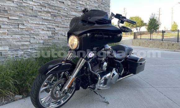 Buy Used Harley Davidson Softail Black Bike in Carlisle in Antigua Buy Used Harley Davidson Softail Black Bike in Carlisle in Antigua