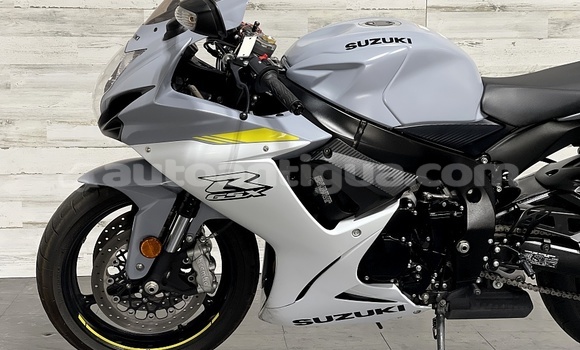 Buy Used Suzuki GSX–R Silver Bike in St John's in Antigua Buy Used Suzuki GSX–R Silver Bike in St John's in Antigua