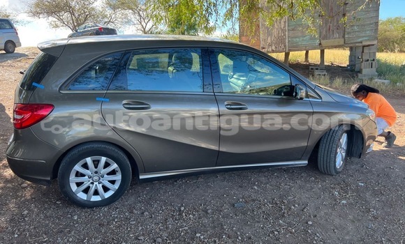 Buy Used Mercedes-Benz 200 Other Car in Piggotts in Antigua Buy Used Mercedes-Benz 200 Other Car in Piggotts in Antigua