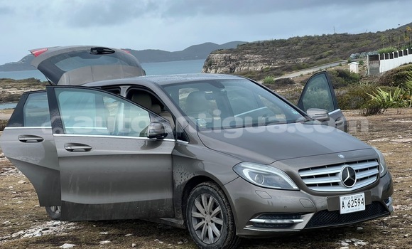 Buy Used Mercedes-Benz 200 Other Car in Piggotts in Antigua Buy Used Mercedes-Benz 200 Other Car in Piggotts in Antigua