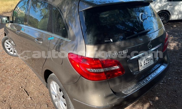 Buy Used Mercedes-Benz 200 Other Car in Piggotts in Antigua Buy Used Mercedes-Benz 200 Other Car in Piggotts in Antigua