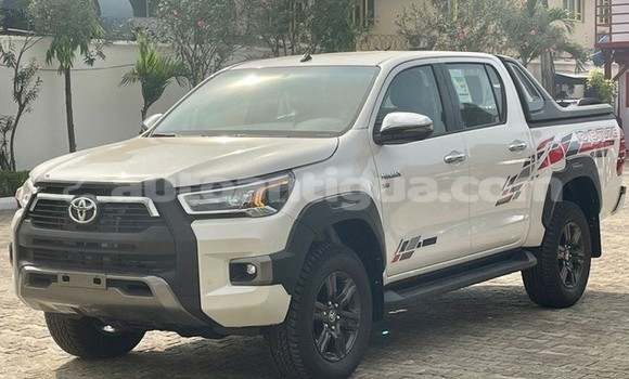 Buy Used Toyota Hilux White Car in All Saints in Antigua Buy Used Toyota Hilux White Car in All Saints in Antigua