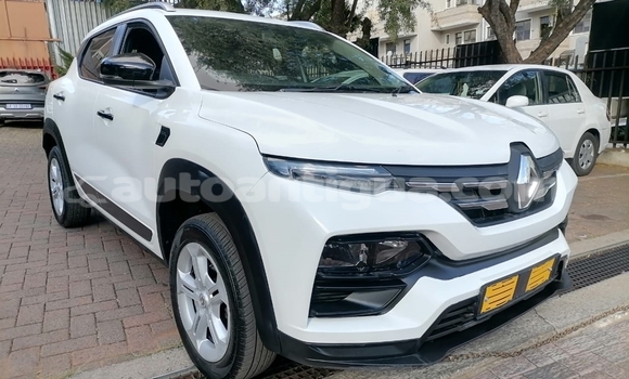 Buy Used Renault KWID White Car in St John's in Antigua Buy Used Renault KWID White Car in St John's in Antigua