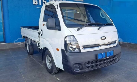 Buy Used Kia K7 White Car in St John's in Antigua Buy Used Kia K7 White Car in St John's in Antigua