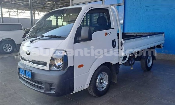 Buy Used Kia K7 White Car in St John's in Antigua Buy Used Kia K7 White Car in St John's in Antigua